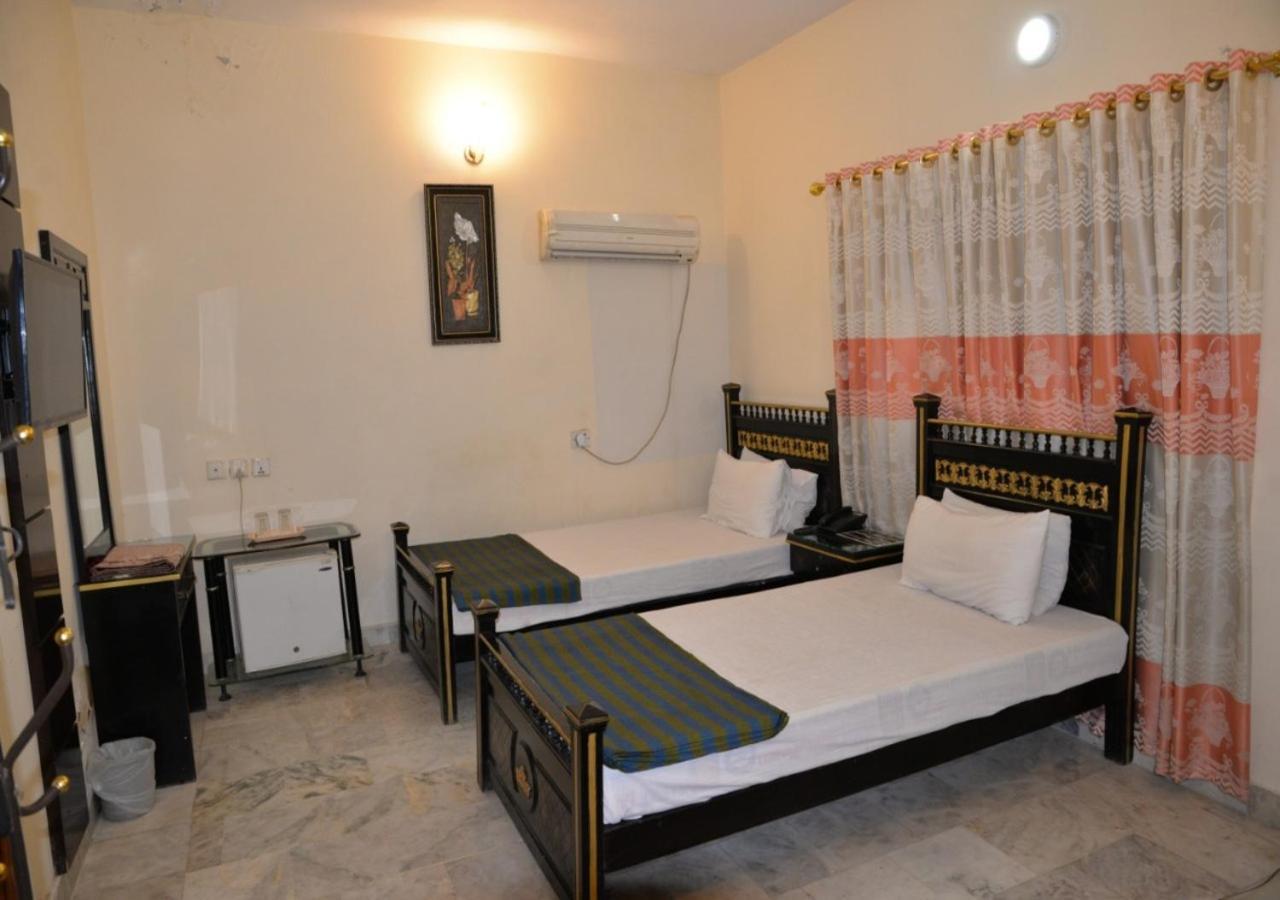 Step Inn Hotel Sukkur Luaran gambar