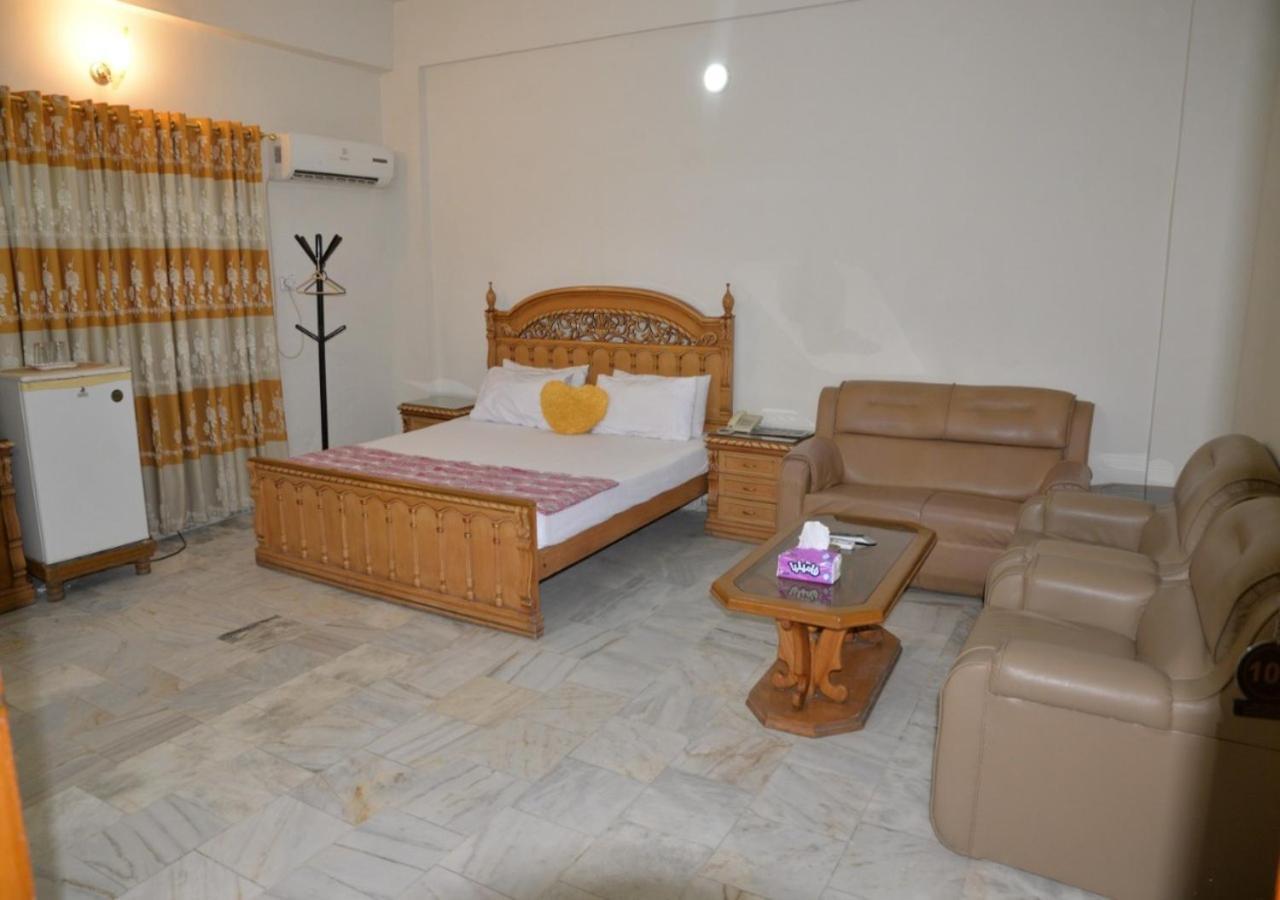 Step Inn Hotel Sukkur Luaran gambar