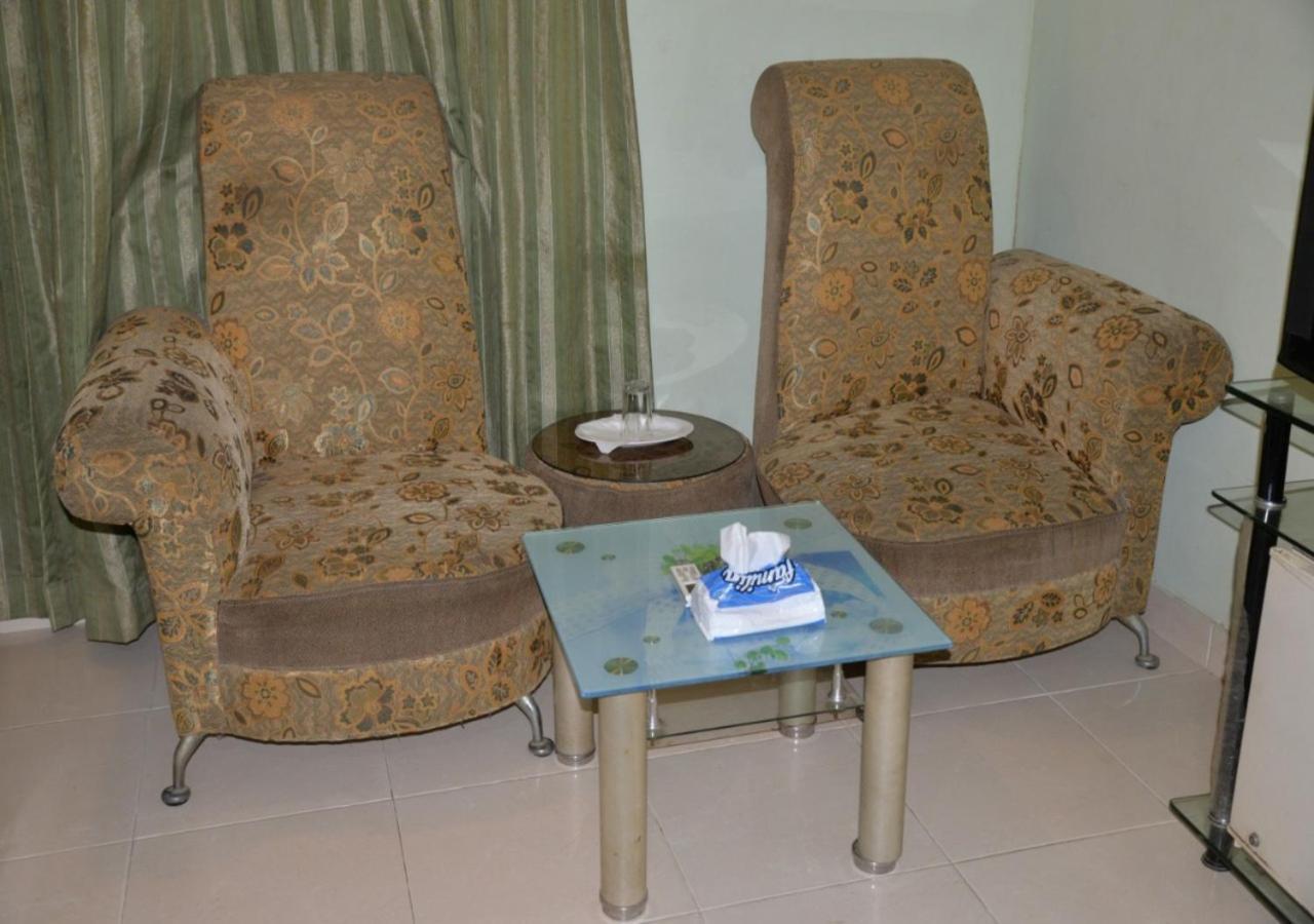 Step Inn Hotel Sukkur Luaran gambar